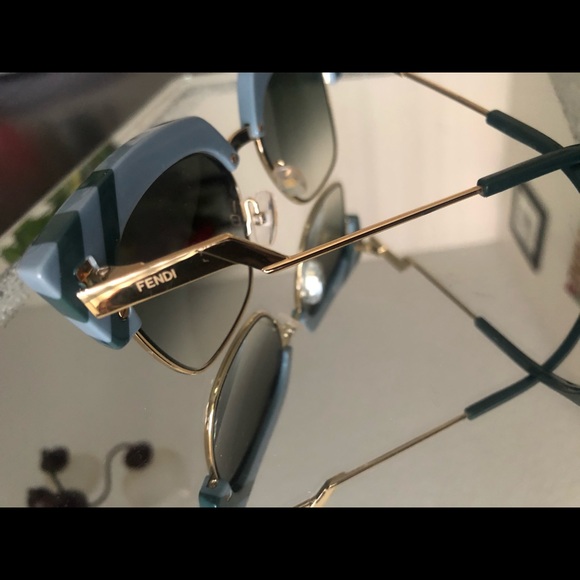 FENDI CAT EYE SHADES AUTHENTIC - Picture 7 of 13